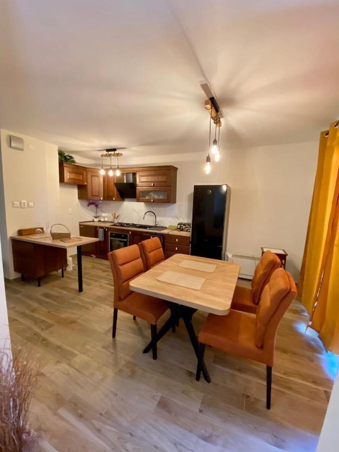 Apartment With Balcony And Free Parking Zadar Buitenkant foto