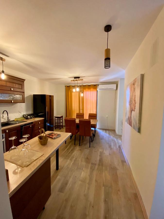 Apartment With Balcony And Free Parking Zadar Buitenkant foto