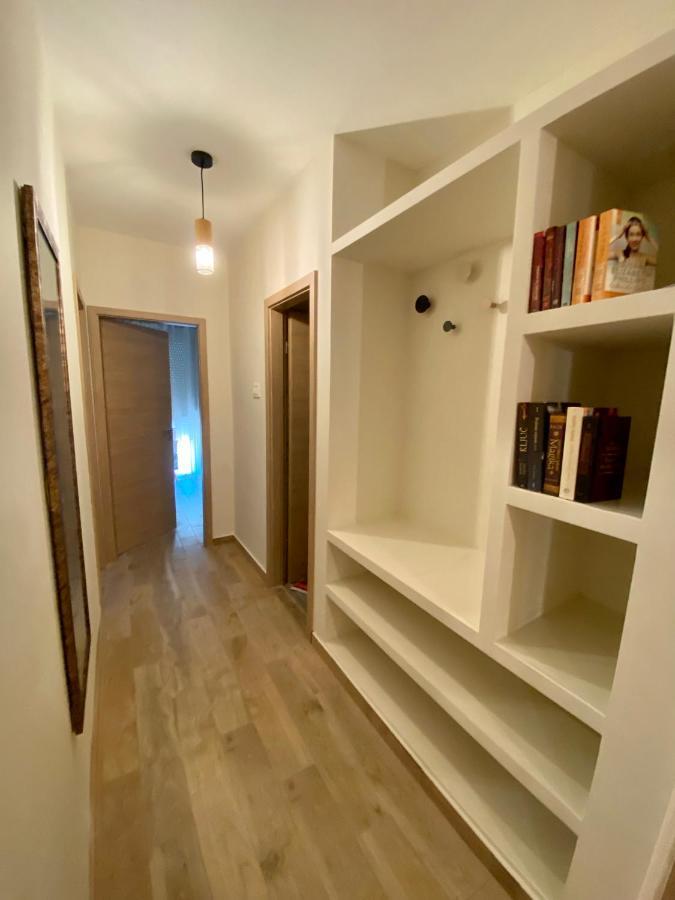 Apartment With Balcony And Free Parking Zadar Buitenkant foto