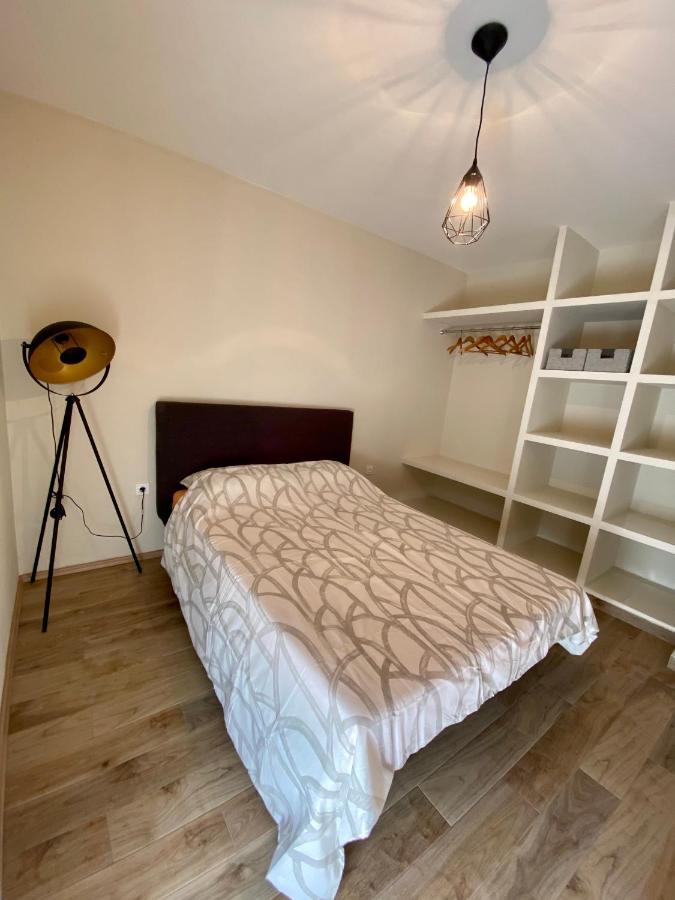 Apartment With Balcony And Free Parking Zadar Buitenkant foto